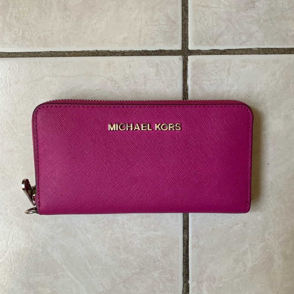 Pink Michael kors wallet